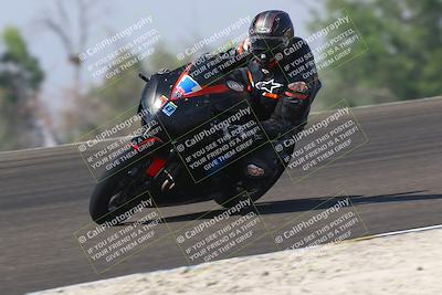 media/Sep-20-2025-TrackDaz (Sat) [[27f0cde673]]/A Group/11am (Turn 2)/